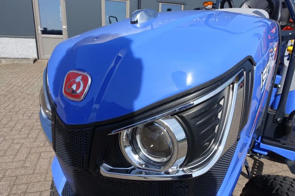 Traktor des Typs Iseki TM4230 4wd HST / 0001 Draaiuren / Nieuw, Nieuw, Nieuw, Gebrauchtmaschine in Swifterband (Bild 7)