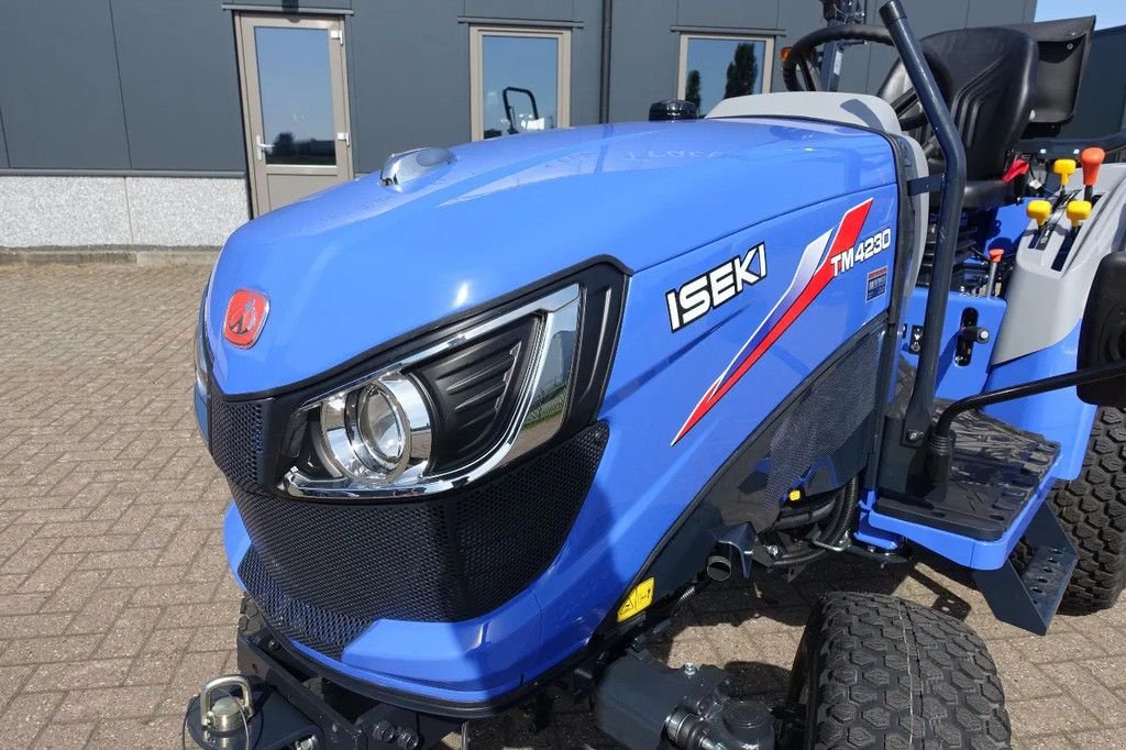 Traktor des Typs Iseki TM4230 4wd HST / 0001 Draaiuren / Nieuw, Nieuw, Nieuw, Gebrauchtmaschine in Swifterband (Bild 5)
