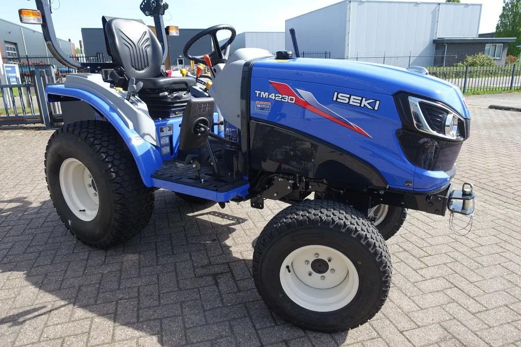 Traktor des Typs Iseki TM4230 4wd HST / 0001 Draaiuren / Nieuw, Nieuw, Nieuw, Gebrauchtmaschine in Swifterband (Bild 2)