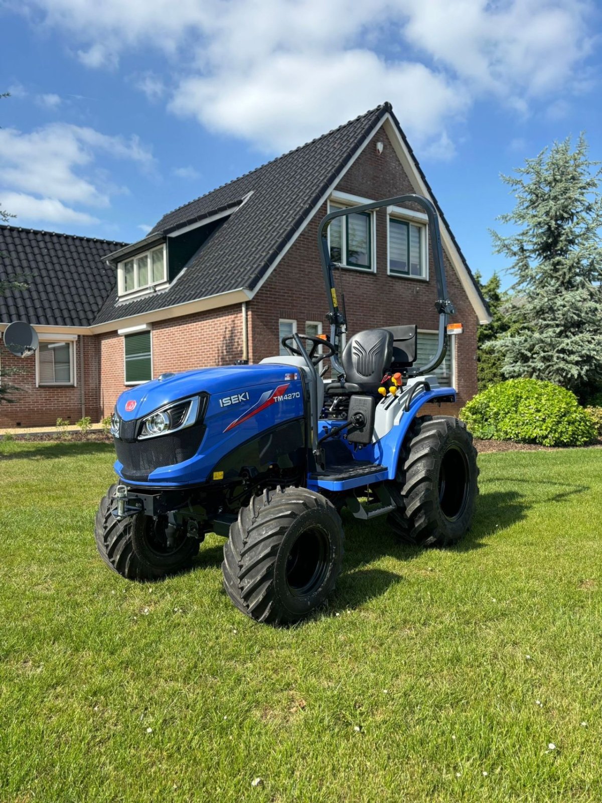 Traktor des Typs Iseki Tm4270, Neumaschine in Wadenoijen (Bild 2)