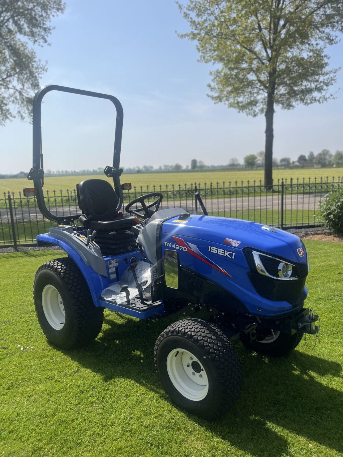 Traktor typu Iseki Tm4270, Gebrauchtmaschine w Wadenoijen (Zdjęcie 2)