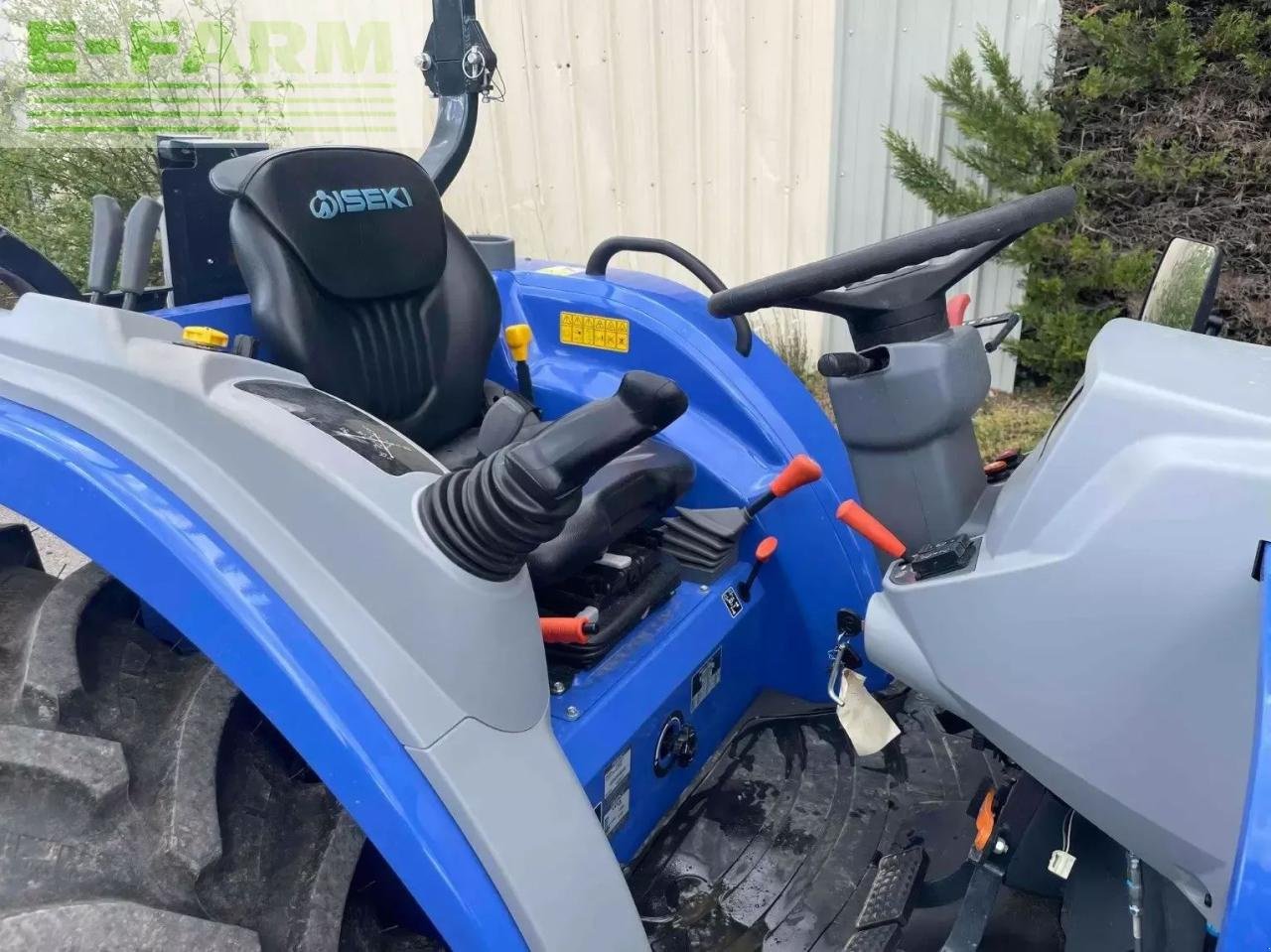 Traktor des Typs Iseki tracteur agricole tg6687 iseki, Gebrauchtmaschine in ST CLAIR SUR ELLE (Bild 8)