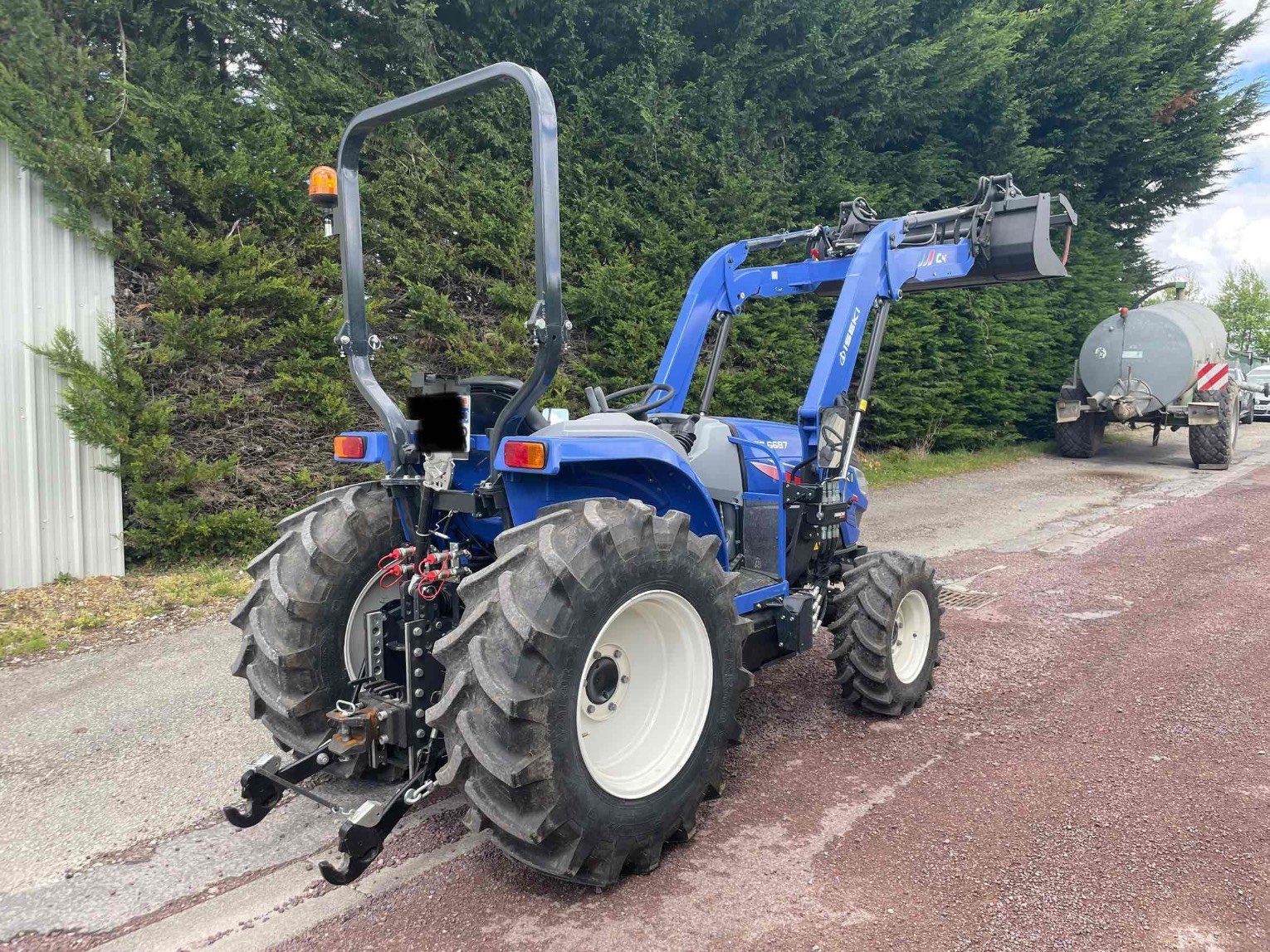 Traktor del tipo Iseki Tracteur agricole TG6687 Iseki, Gebrauchtmaschine en SAINT CLAIR SUR ELLE (Imagen 4)