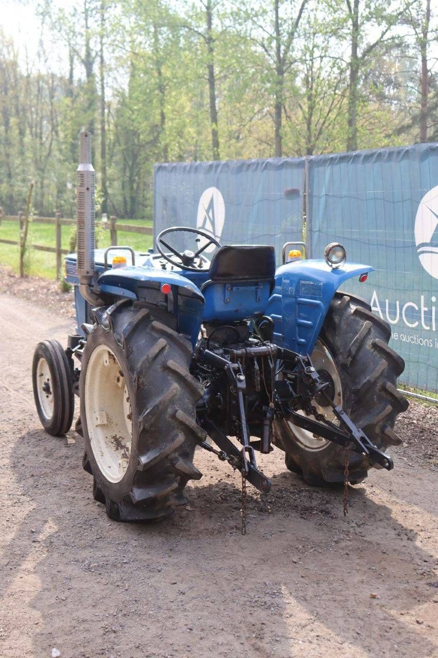 Traktor типа Iseki TS2510, Gebrauchtmaschine в Antwerpen (Фотография 4)