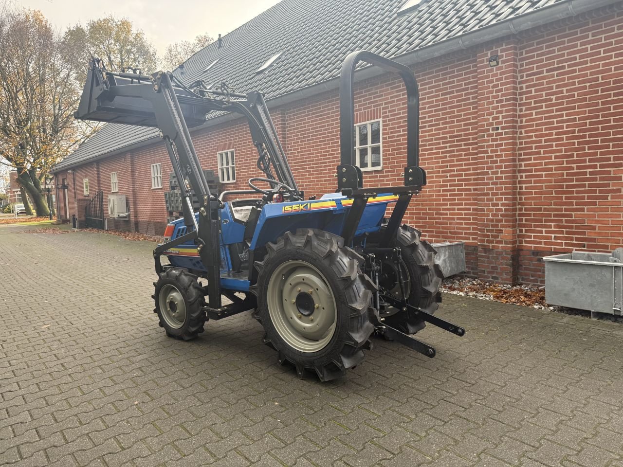 Traktor du type Iseki TU200 met voorlader, Gebrauchtmaschine en Nieuw-Weerdinge (Photo 4)