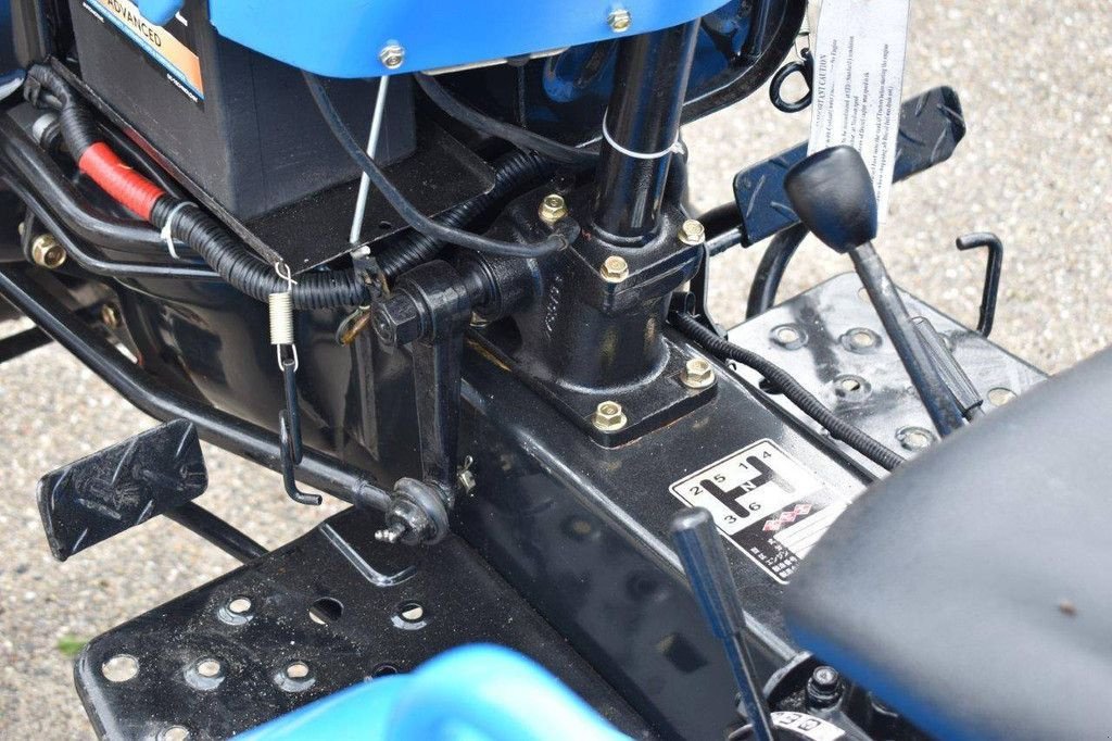 Traktor типа Iseki Tx155F, Gebrauchtmaschine в Antwerpen (Фотография 4)