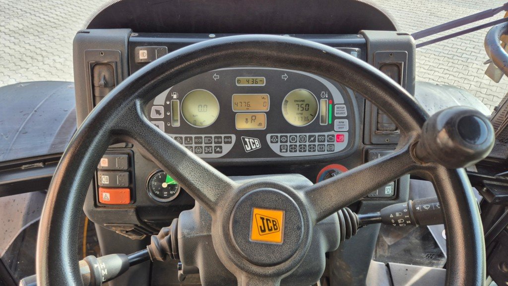 Traktor des Typs JCB 2170 Plus 4WS, Gebrauchtmaschine in Ziefen (Bild 7)