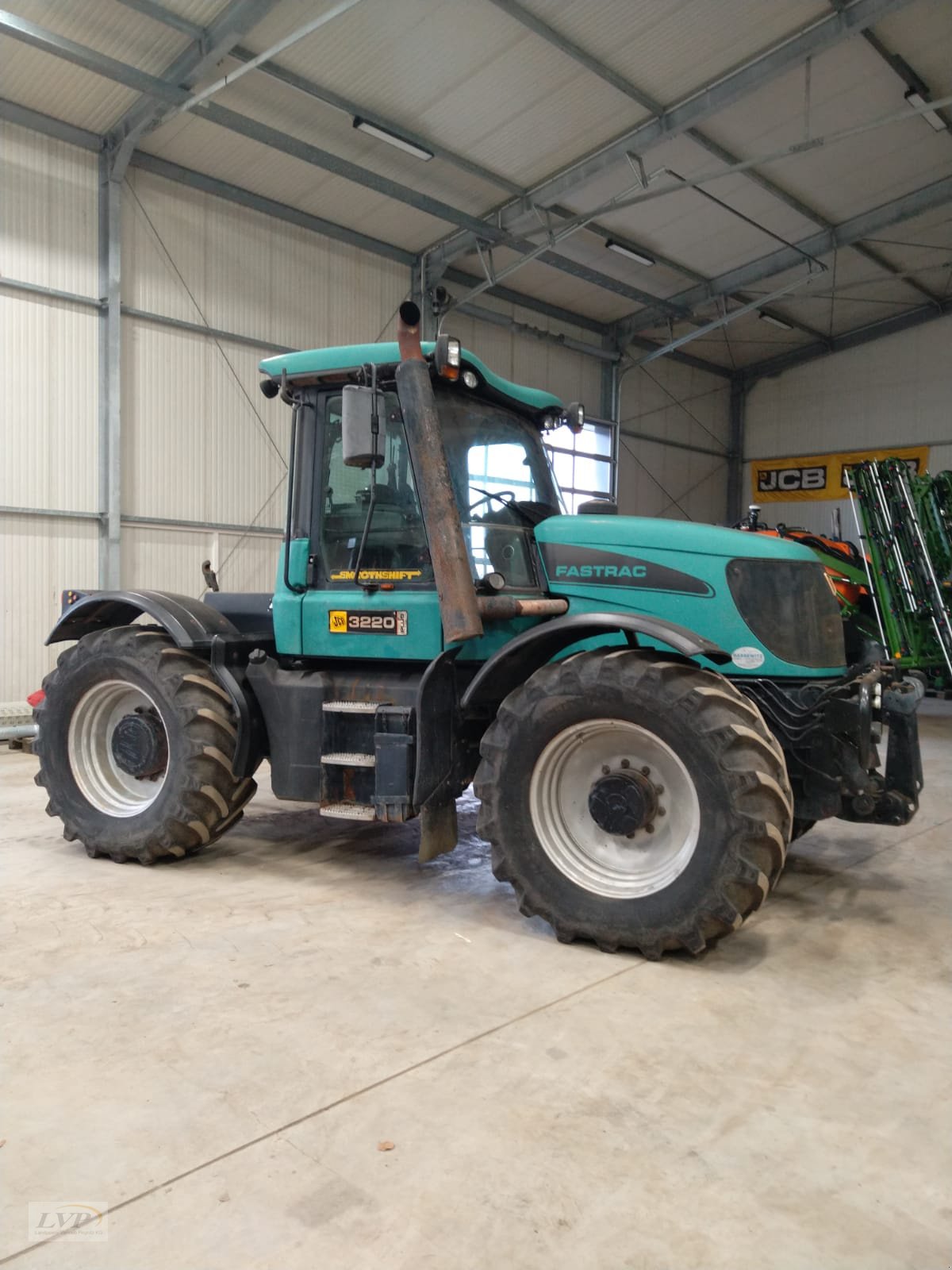 Traktor des Typs JCB 3220-80 HMV Plus, Gebrauchtmaschine in Pegnitz (Bild 1)