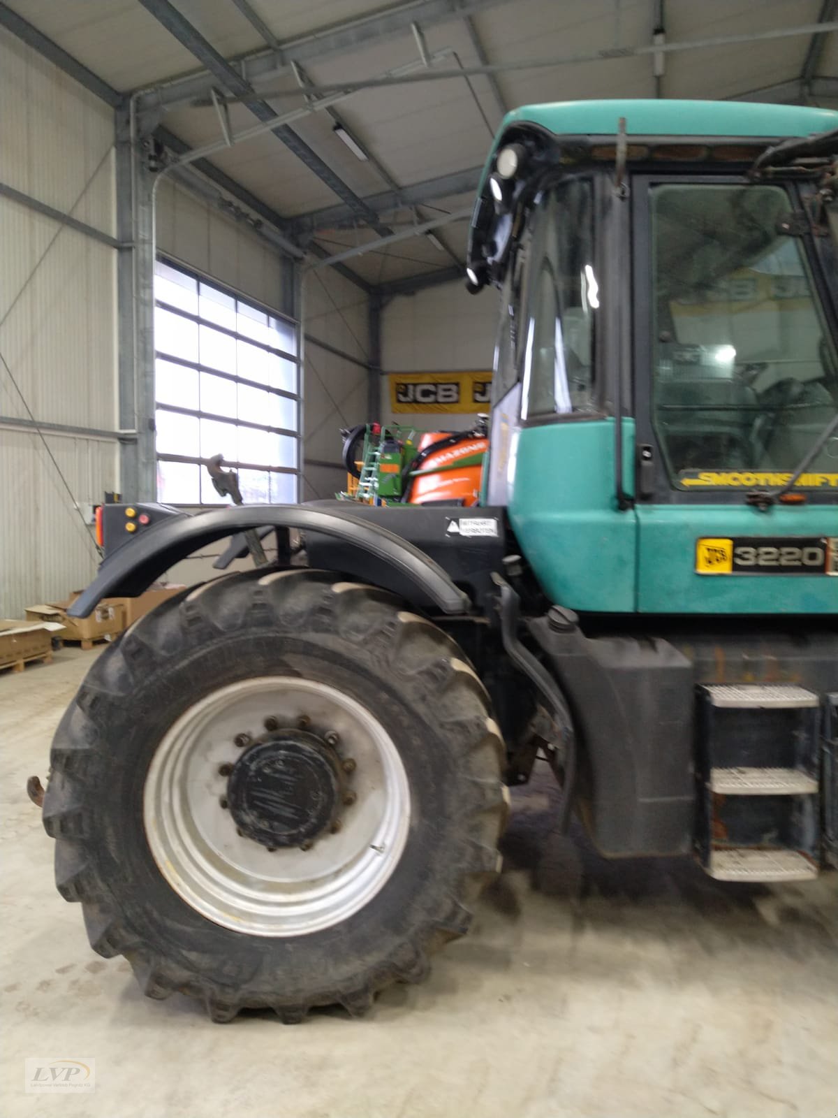 Traktor des Typs JCB 3220-80 HMV Plus, Gebrauchtmaschine in Pegnitz (Bild 5)