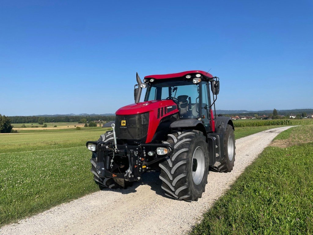 Traktor typu JCB 3230 Xtra, Gebrauchtmaschine v Schaffhausen (Obrázok 2)