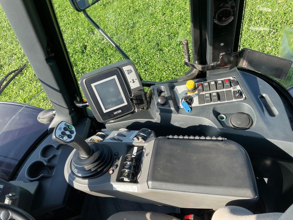 Traktor typu JCB 3230 Xtra, Gebrauchtmaschine v Schaffhausen (Obrázok 8)