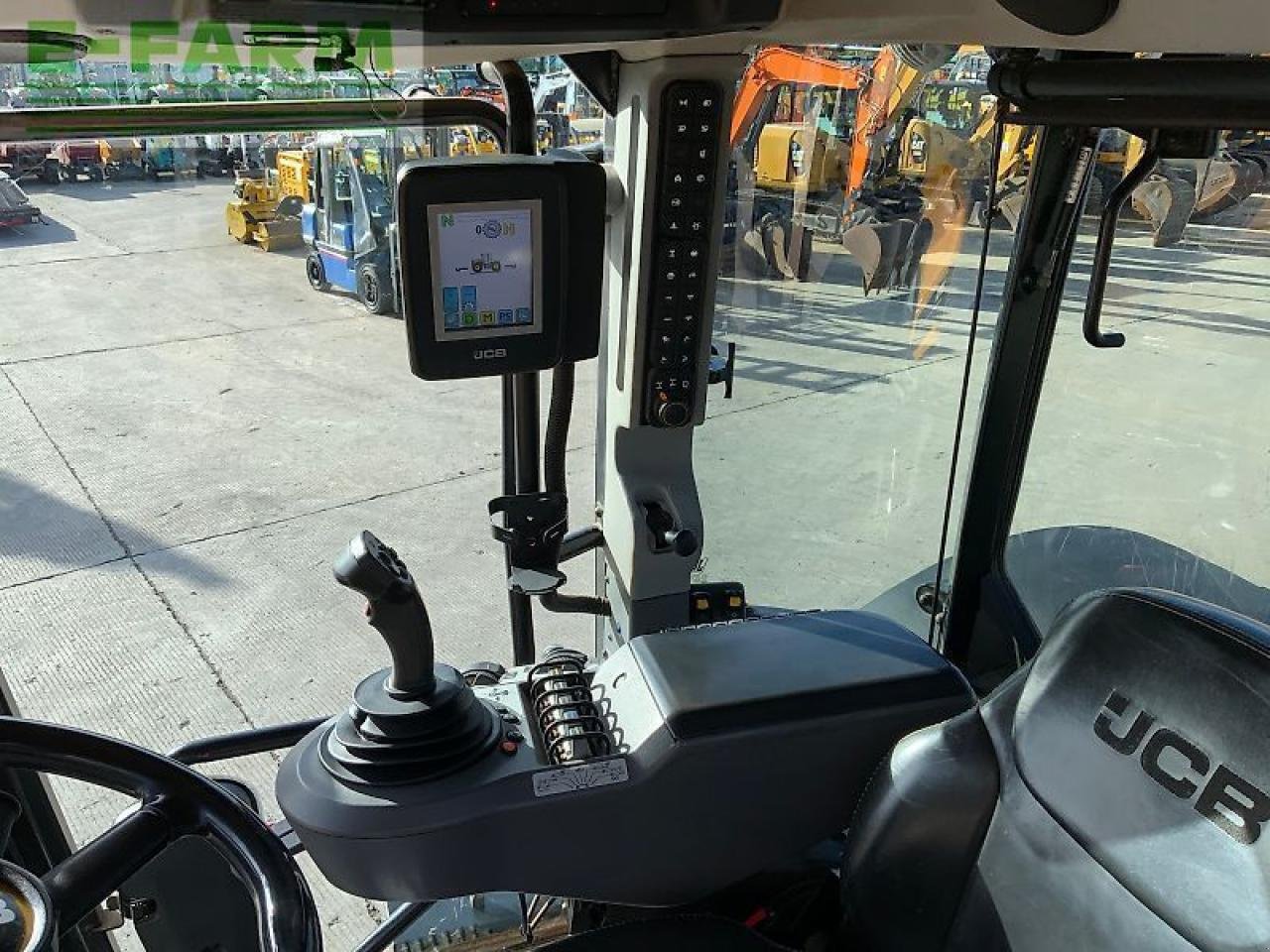 Traktor типа JCB 4220 fastrac tractor (st24436), Gebrauchtmaschine в SHAFTESBURY (Фотография 18)