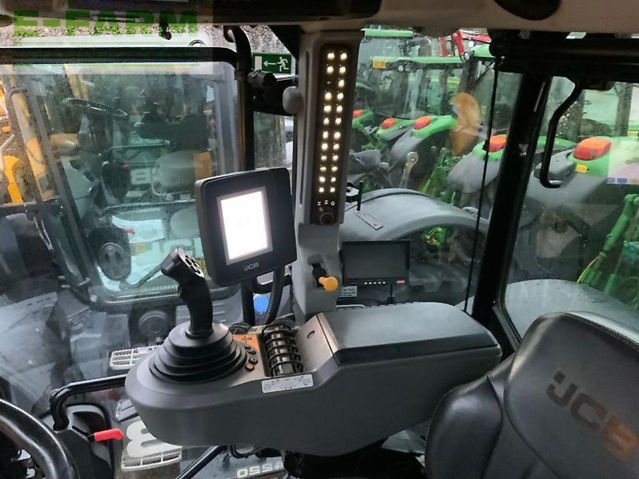 Traktor tip JCB 4220 fastrac tractor (st24925), Gebrauchtmaschine in SHAFTESBURY (Poză 22)