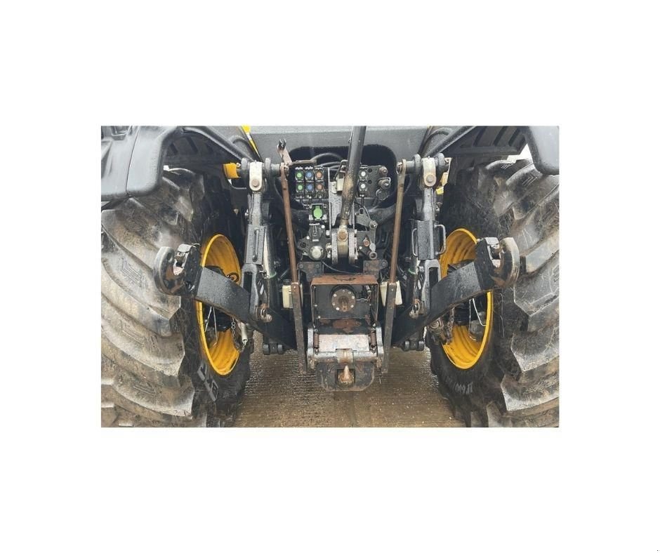Traktor des Typs JCB 4220 Fastrac, Gebrauchtmaschine in Bant (Bild 9)