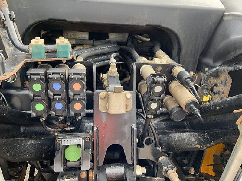 Traktor typu JCB 4220 Fastrac, Gebrauchtmaschine v Kaunas (Obrázok 16)