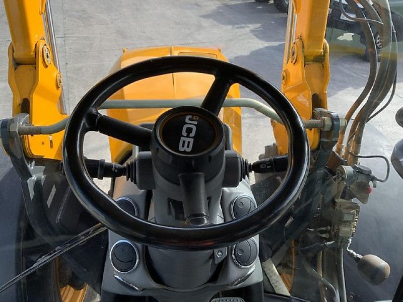 Traktor typu JCB 4220 Fastrac, Gebrauchtmaschine v Kaunas (Obrázok 23)