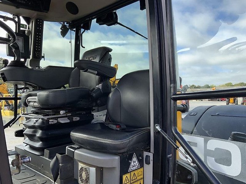 Traktor typu JCB 4220 Fastrac, Gebrauchtmaschine v Kaunas (Obrázok 18)