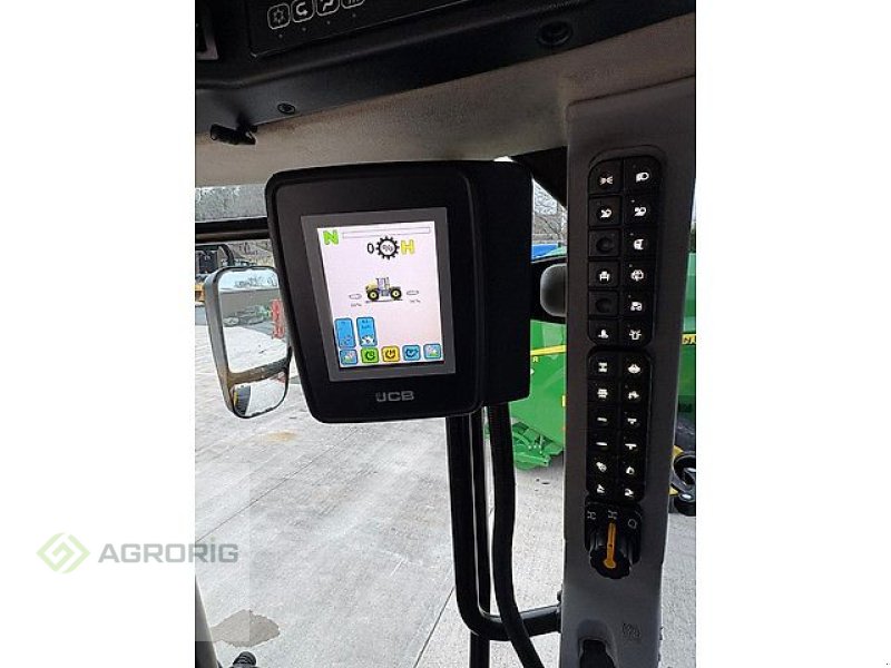 Traktor des Typs JCB 4220 Fastrac, Gebrauchtmaschine in Kaunas (Bild 14)