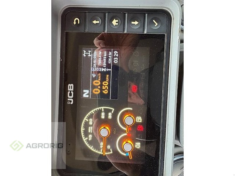 Traktor des Typs JCB 4220 Fastrac, Gebrauchtmaschine in Kaunas (Bild 15)