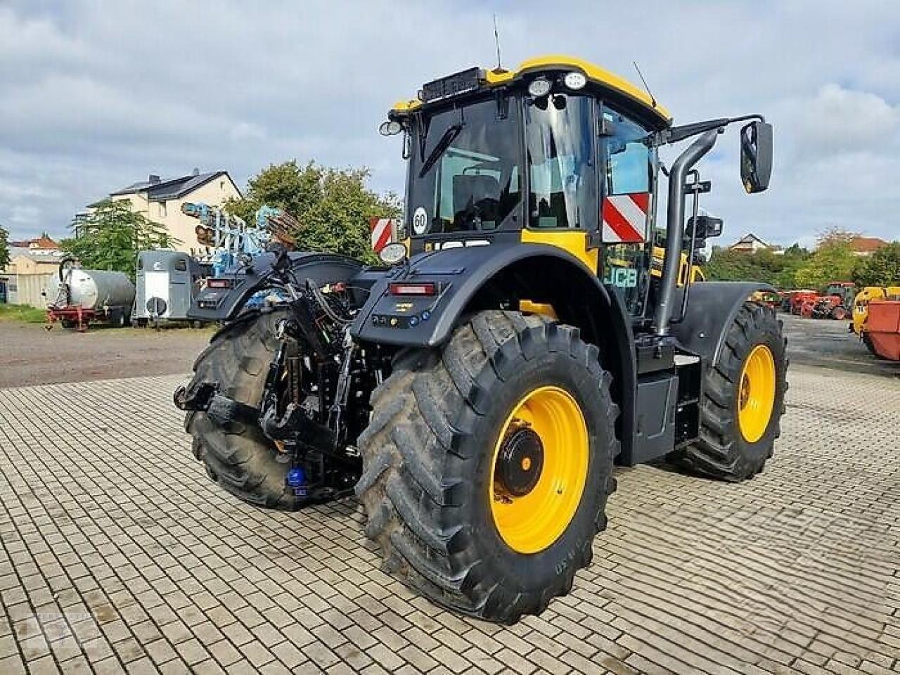 Traktor van het type JCB 4220 Fastrac, Gebrauchtmaschine in Pragsdorf (Foto 3)