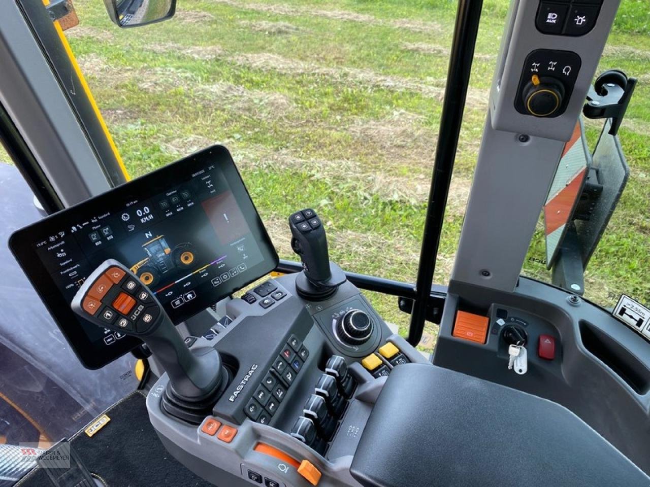 Traktor a típus JCB 4220 ICON GARANTIEVERLÄNGERUNG, Gebrauchtmaschine ekkor: Oyten (Kép 8)