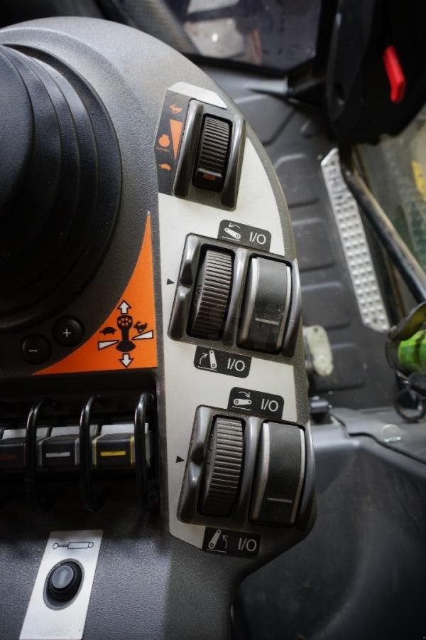 Traktor za tip JCB 4220 Tier 5, Gebrauchtmaschine u Sorée (Slika 11)