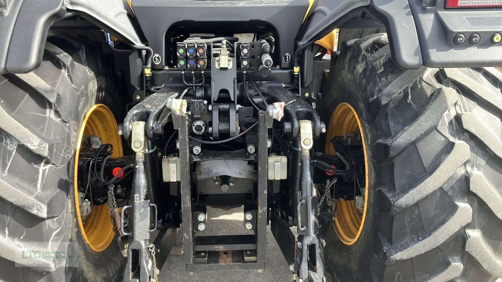 Traktor des Typs JCB 4220, Gebrauchtmaschine in Großpetersdorf (Bild 14)