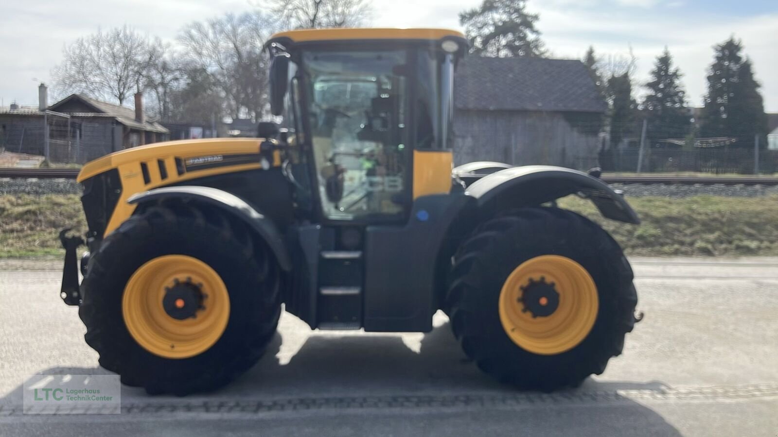 Traktor des Typs JCB 4220, Gebrauchtmaschine in Großpetersdorf (Bild 10)