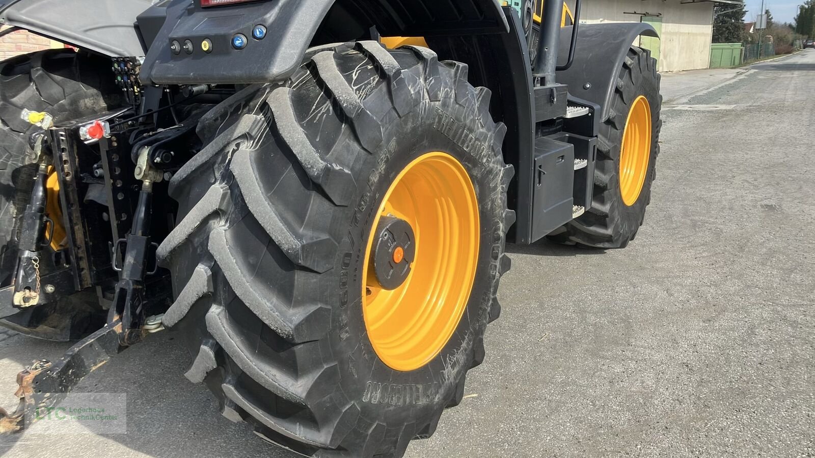 Traktor des Typs JCB 4220, Gebrauchtmaschine in Großpetersdorf (Bild 17)