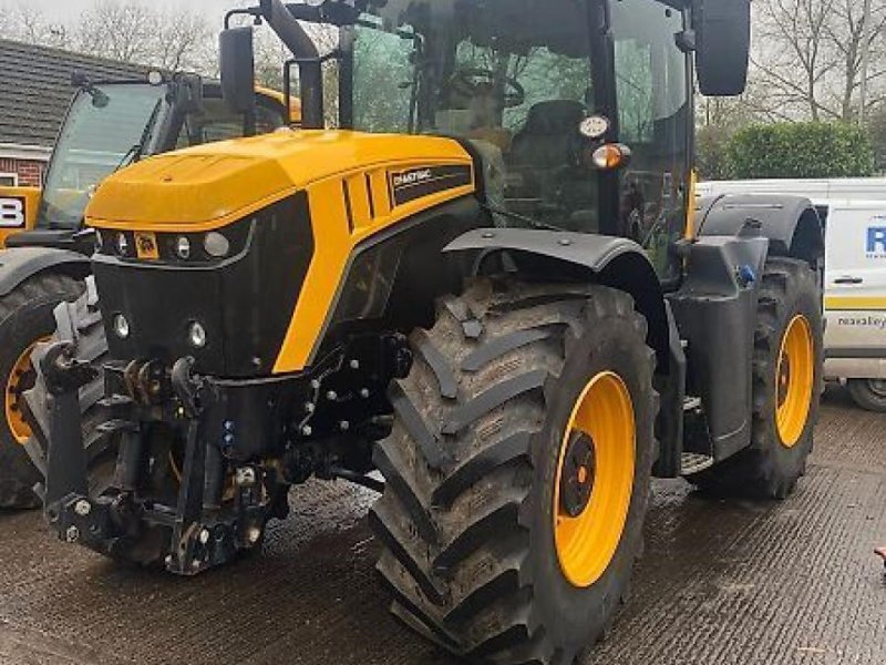 JCB 4220, Gebrauchtmaschine, Baujahr: 2021, Betriebsstunden / Hektar: 5082, Betriebsstunden: 5082 Stunden (Bild 1) Traktor des Typs JCB 4220, Gebrauchtmaschine in SHREWSBURRY (Bild 1)