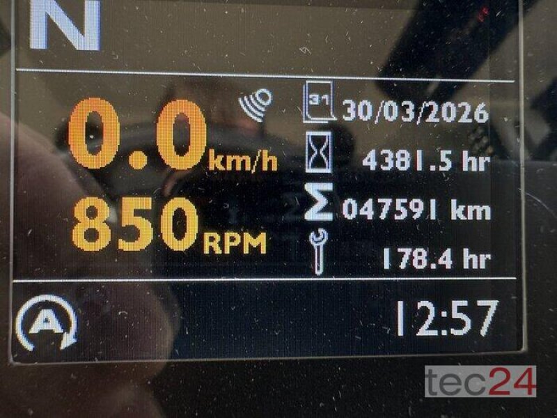 Traktor des Typs JCB 4220, Gebrauchtmaschine in Diez (Bild 6)