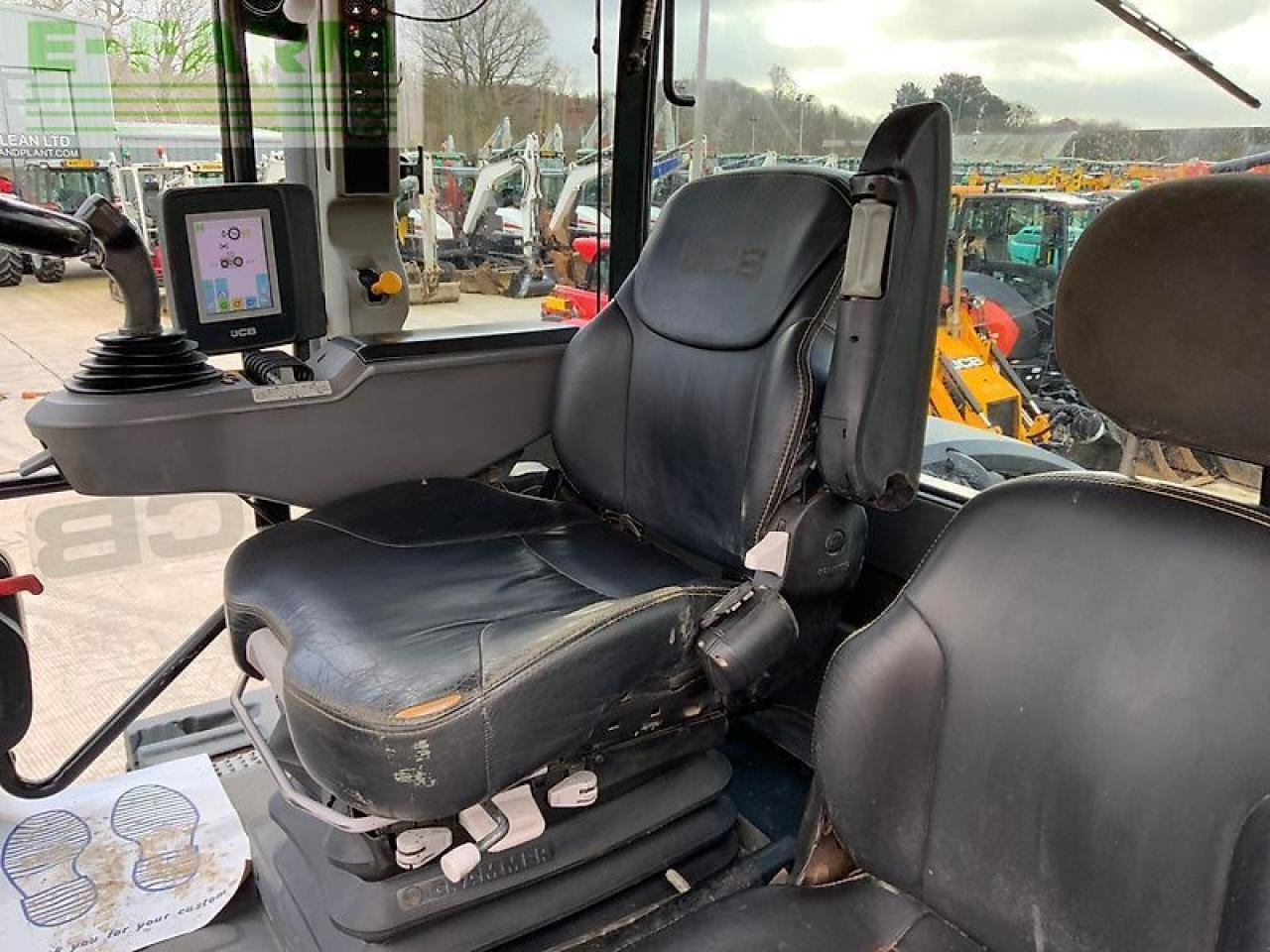 Traktor of the type JCB 8330 fastrac tractor (st25723), Gebrauchtmaschine in SHAFTESBURY (Picture 22)