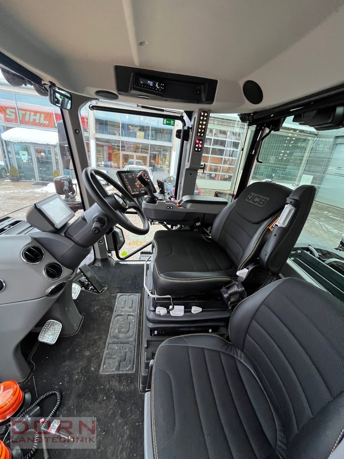 Traktor a típus JCB 8330 ICON, Neumaschine ekkor: Bruckberg (Kép 6)