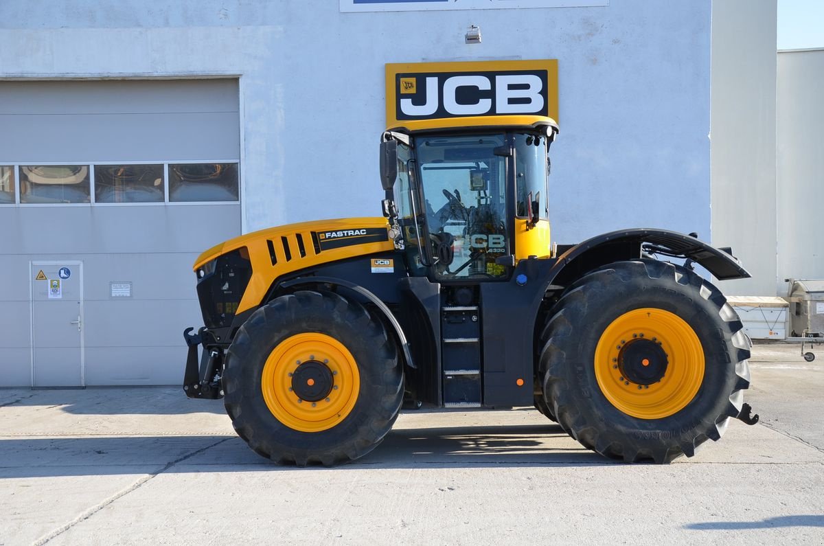 Traktor des Typs JCB 8330, Vorführmaschine in Wien (Bild 17)