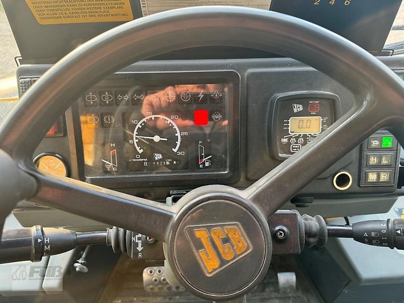 Traktor of the type JCB Fastrac 185/65, Gebrauchtmaschine in Pfeffenhausen (Picture 5)