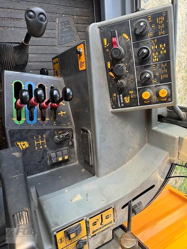 Traktor of the type JCB Fastrac 185/65, Gebrauchtmaschine in Pfeffenhausen (Picture 10)