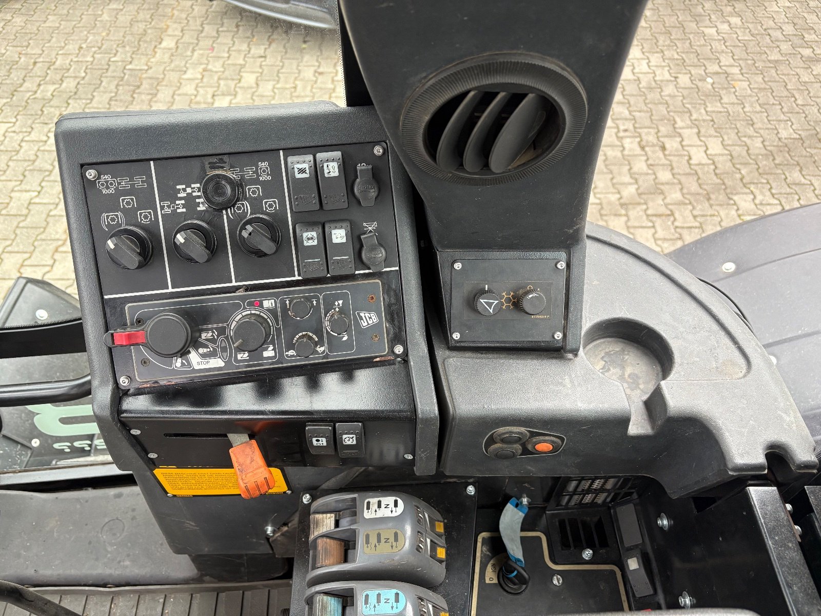 Traktor του τύπου JCB Fastrac 2155 4WS Plus, Gebrauchtmaschine σε Rehling (Φωτογραφία 13)