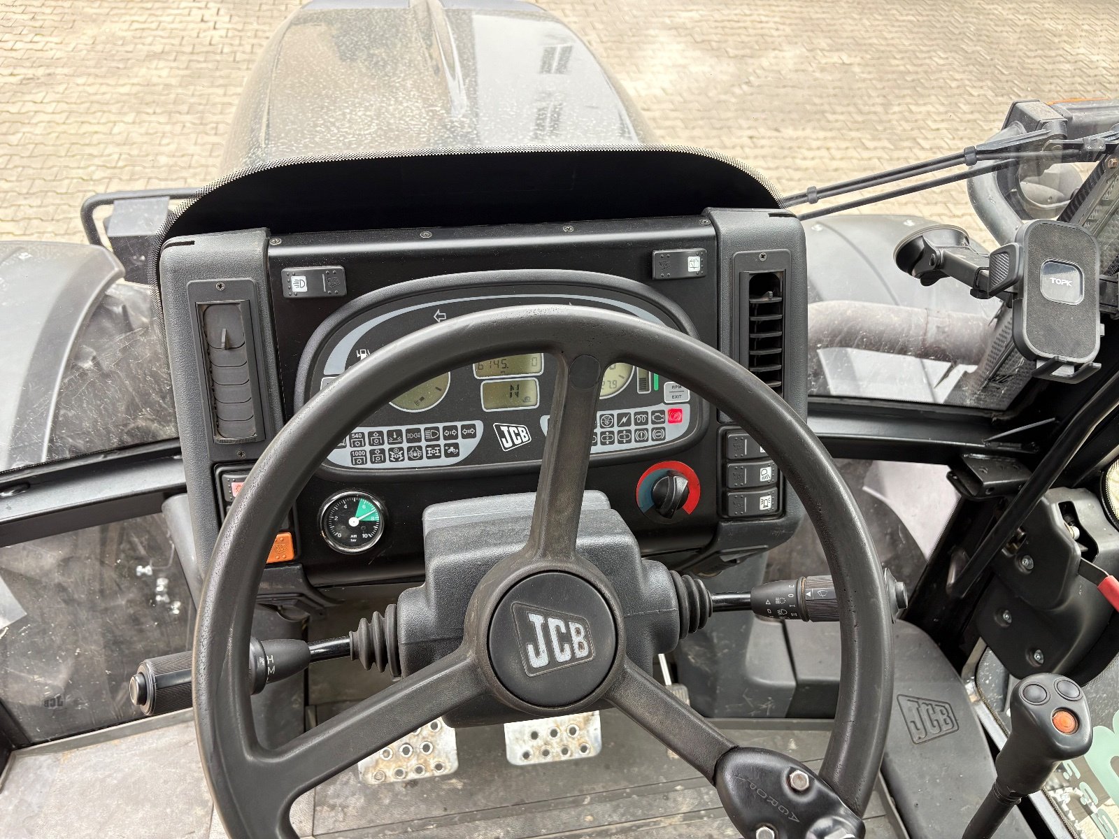 Traktor of the type JCB Fastrac 2155 4WS Plus, Gebrauchtmaschine in Rehling (Picture 12)