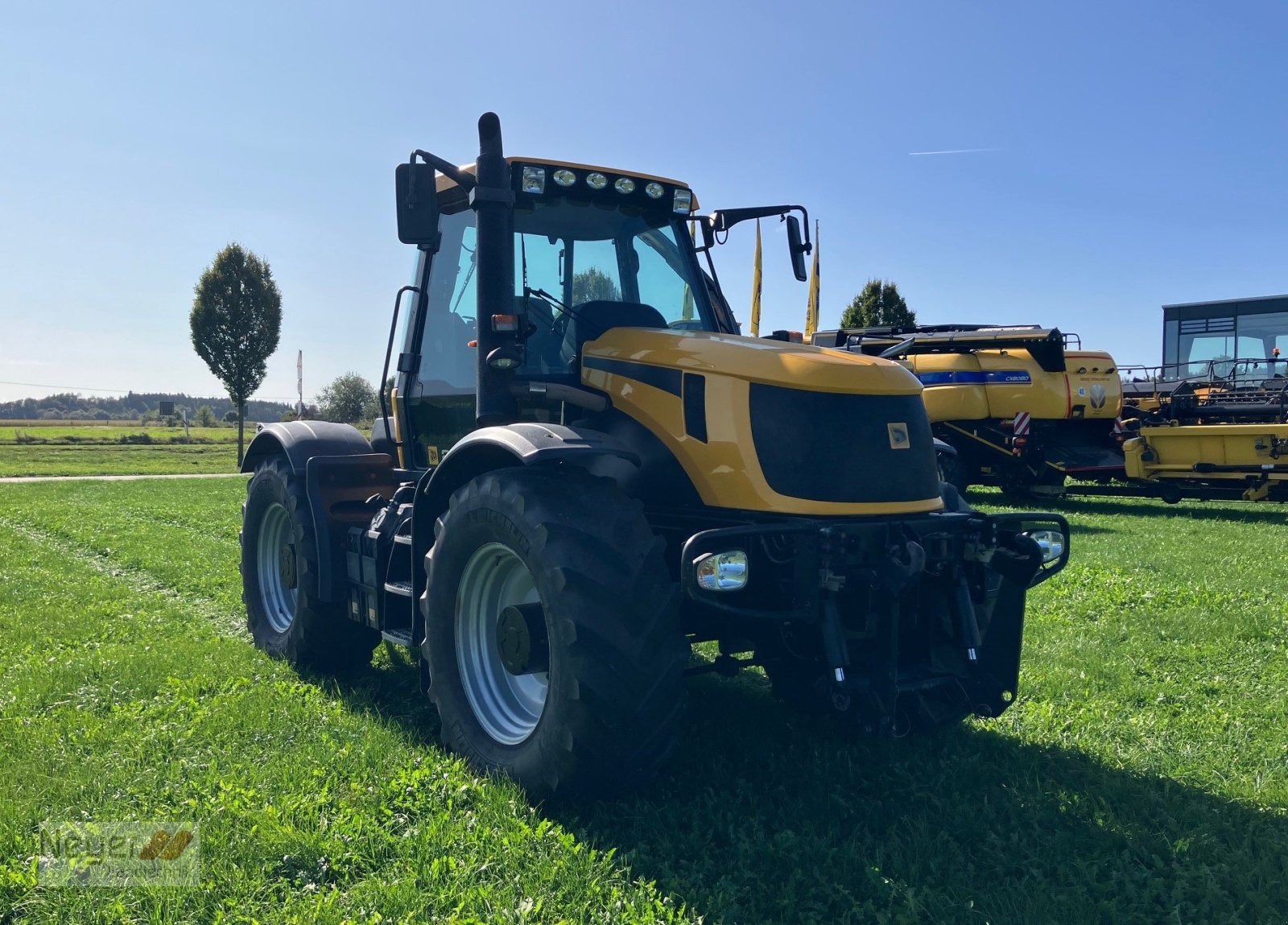 Traktor van het type JCB Fastrac 2155 4WS, Gebrauchtmaschine in Bad Waldsee Mennisweiler (Foto 3)