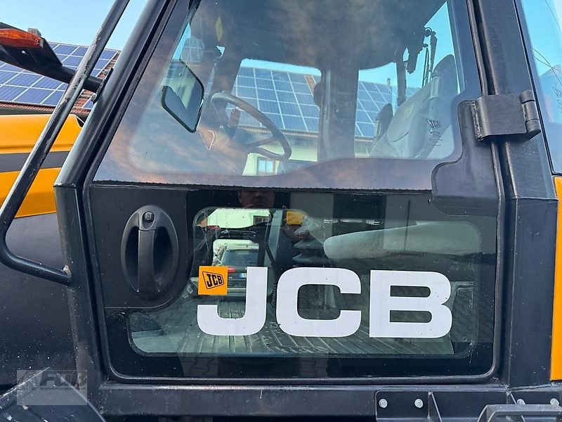 Traktor от тип JCB Fastrac 2155 PLUS vierradlenkung, Gebrauchtmaschine в Pfeffenhausen (Снимка 4)