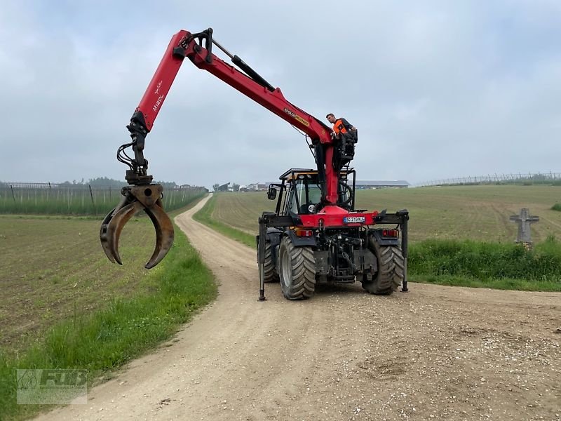 Traktor des Typs JCB Fastrac 2155, Gebrauchtmaschine in Pfeffenhausen (Bild 5)