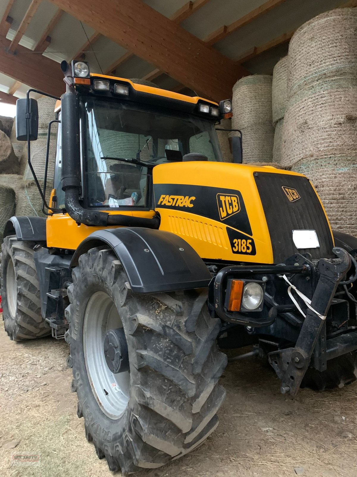 Traktor des Typs JCB Fastrac 3185, Gebrauchtmaschine in Pähl (Bild 1)