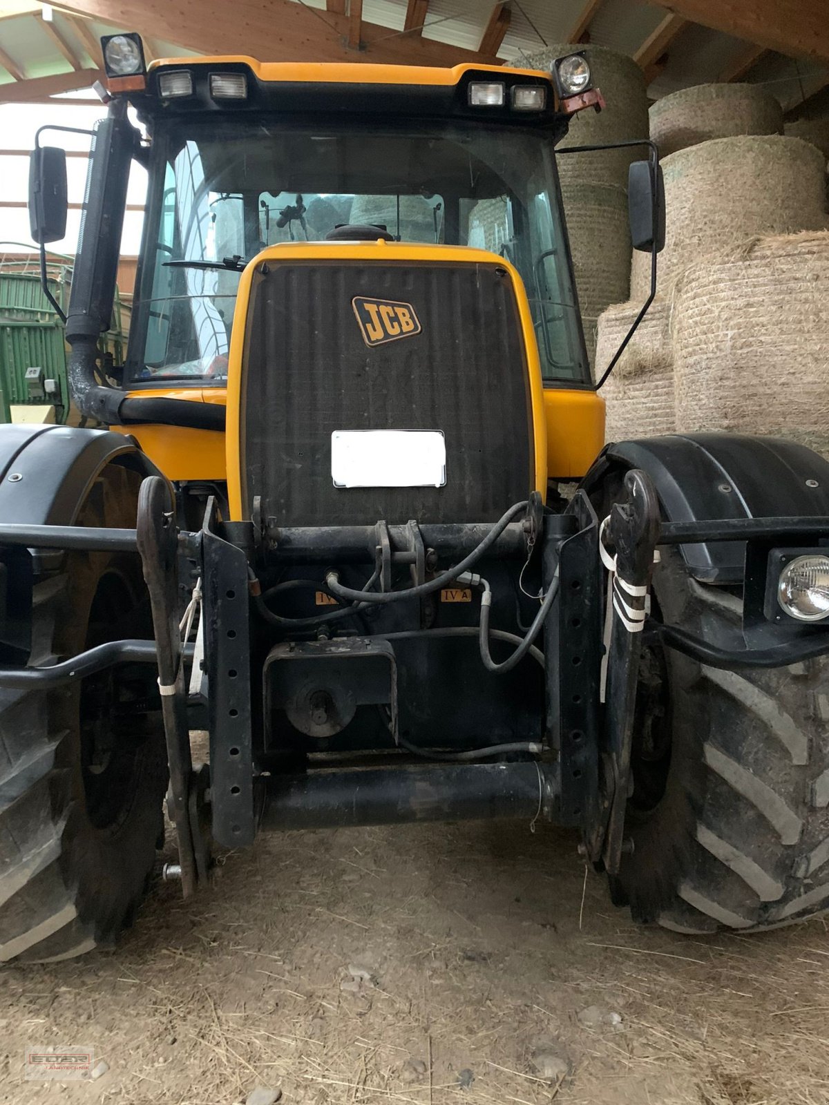 Traktor des Typs JCB Fastrac 3185, Gebrauchtmaschine in Pähl (Bild 3)