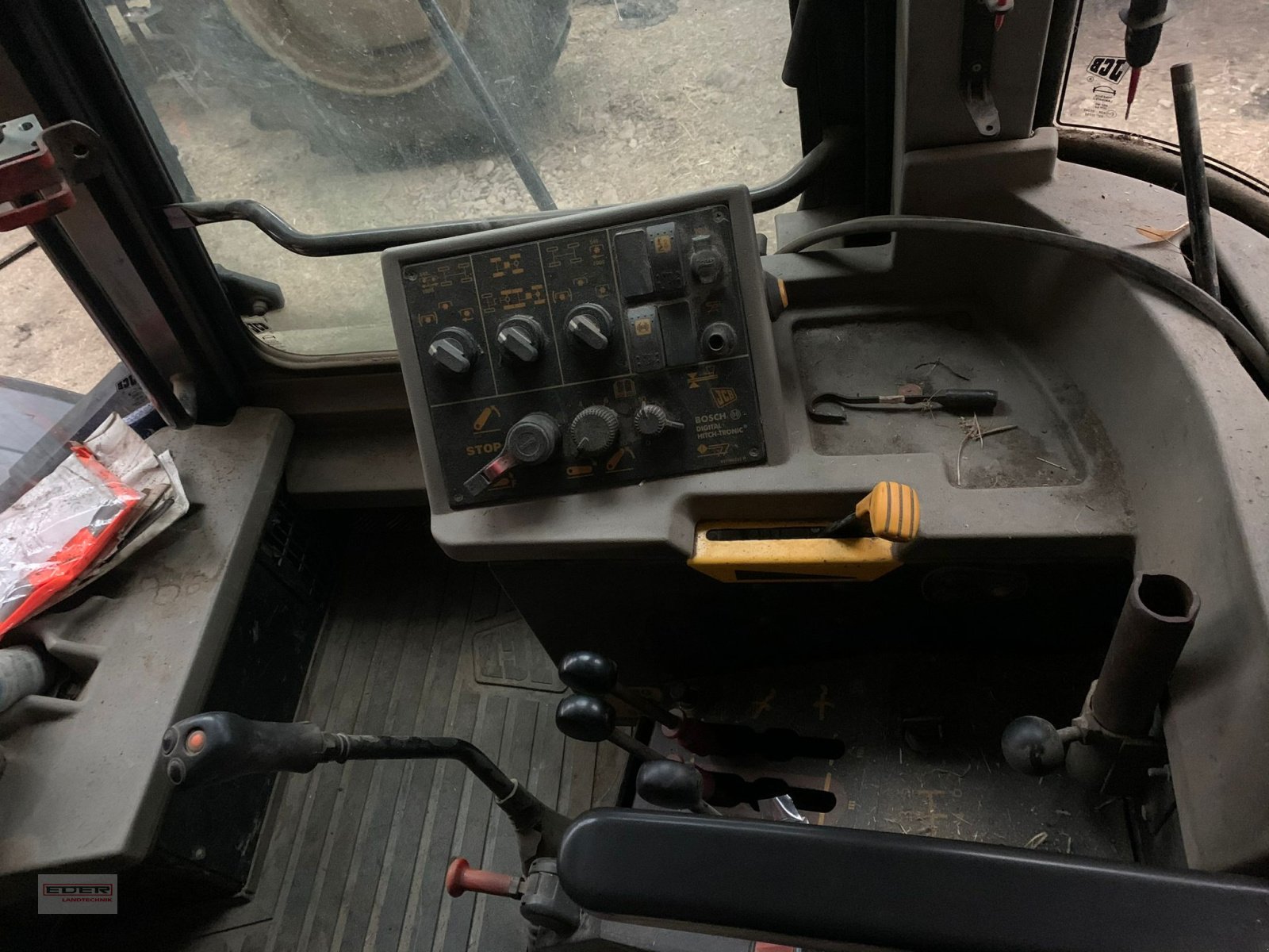 Traktor des Typs JCB Fastrac 3185, Gebrauchtmaschine in Pähl (Bild 9)