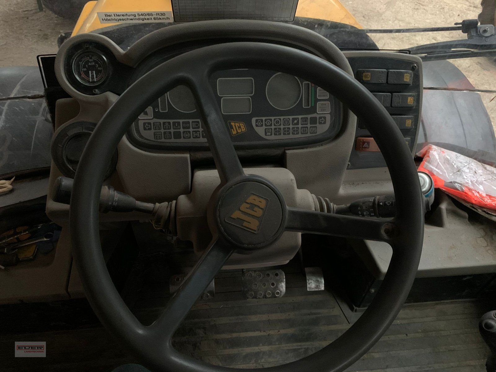 Traktor des Typs JCB Fastrac 3185, Gebrauchtmaschine in Pähl (Bild 10)