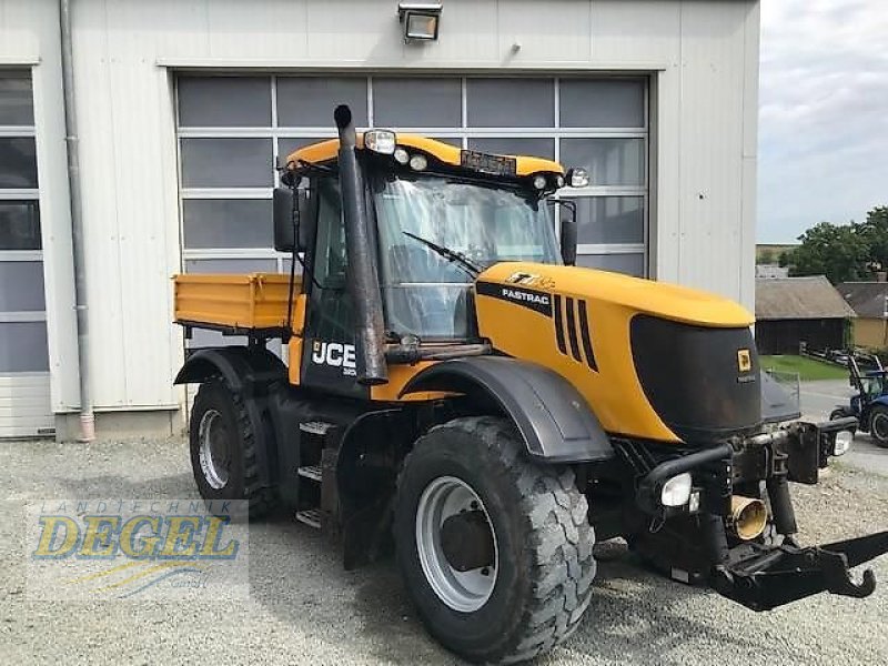 JCB Fastrac 3200, Gebrauchtmaschine, Год выпуска: 2011, Отработанные часы: 5950 Количество часов (Фотография 1) Traktor типа JCB Fastrac 3200, Gebrauchtmaschine в Feilitzsch (Фотография 1)