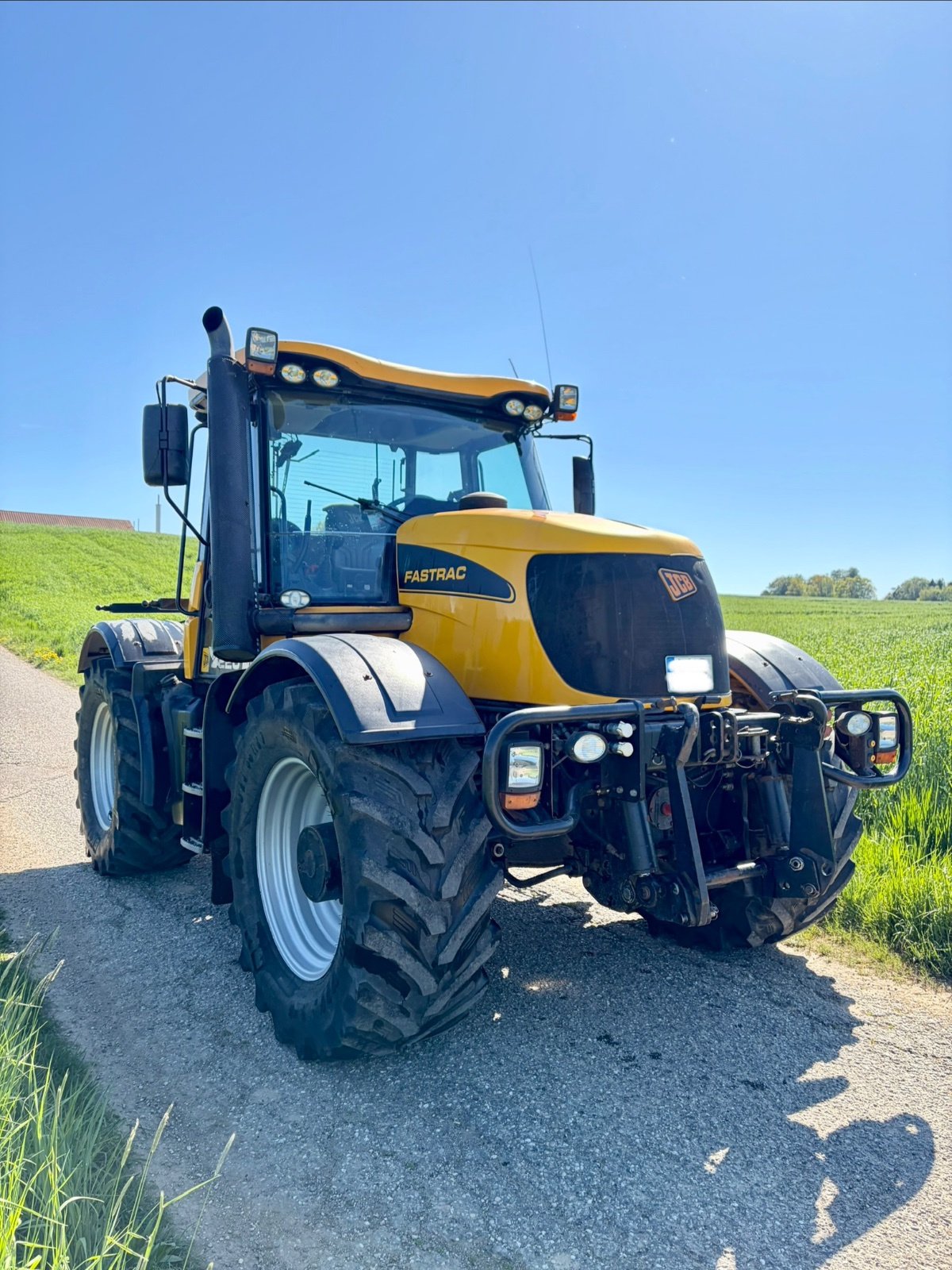Traktor del tipo JCB Fastrac 3220-80, Gebrauchtmaschine en Adlkofen (Imagen 1)