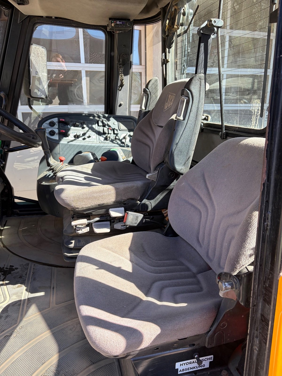 Traktor del tipo JCB Fastrac 3220-80, Gebrauchtmaschine en Adlkofen (Imagen 17)