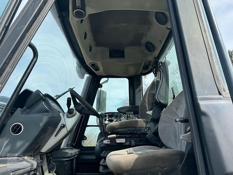 Traktor типа JCB Fastrac 3220 PLUS, Gebrauchtmaschine в Pfeffenhausen (Фотография 11)