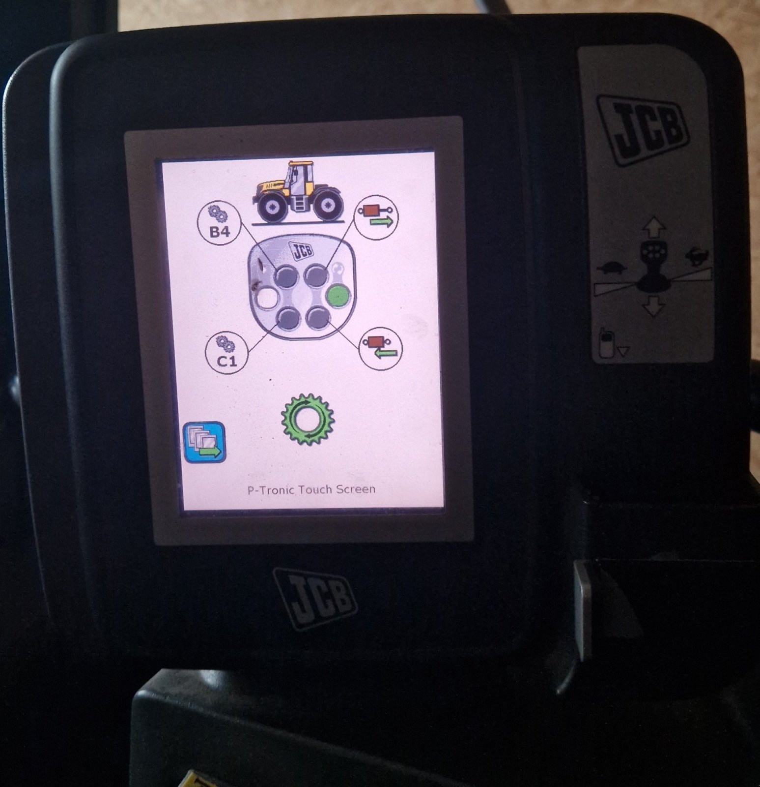 Traktor of the type JCB Fastrac 3230, Gebrauchtmaschine in Neureichenau (Picture 9)